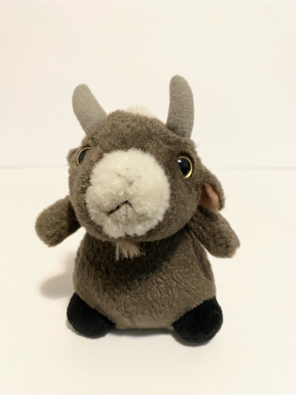 Goat ‘Goats On Roof’ Old Country Market Coombs, BC Plush Toy 5” Stuffed Animal